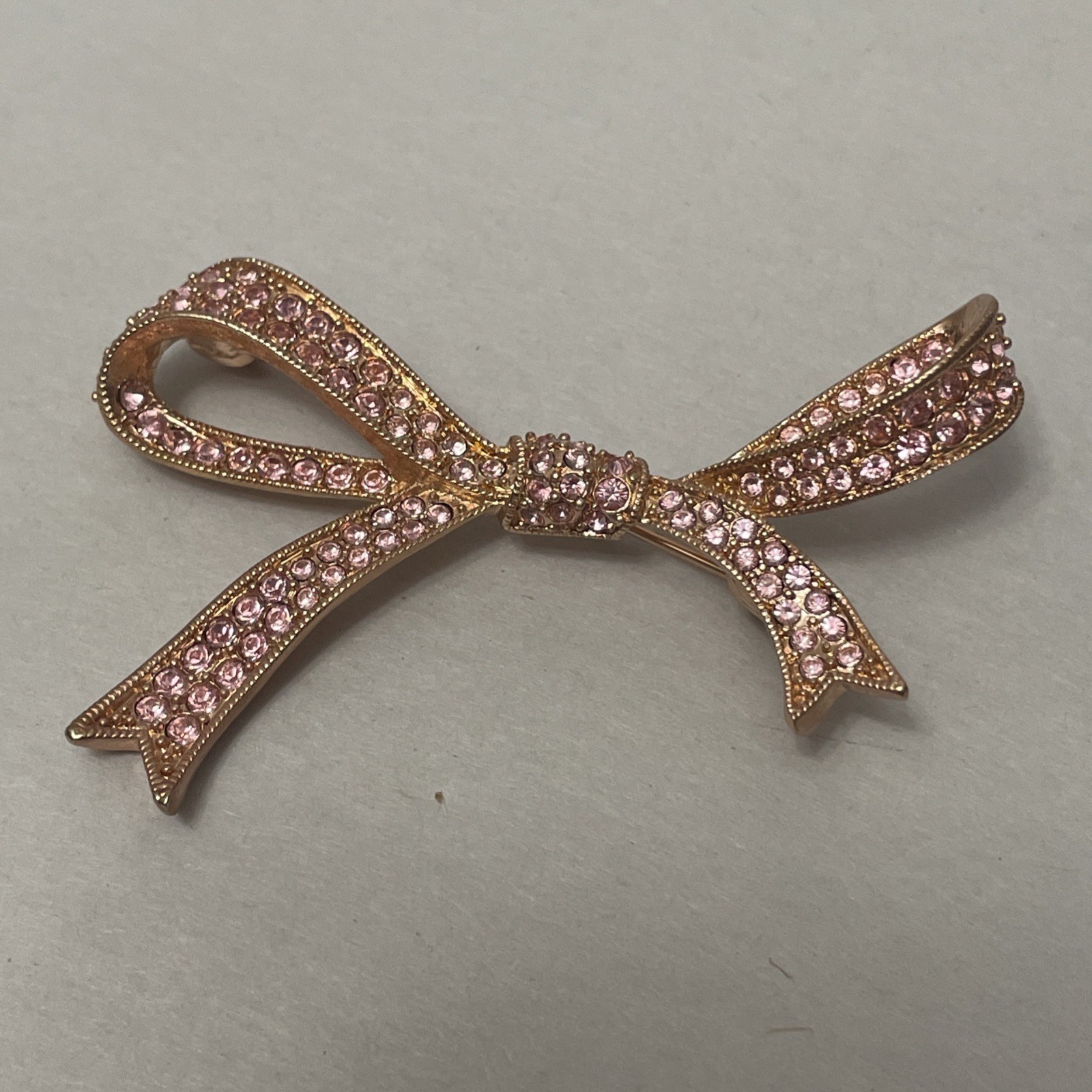 Kenneth Jay Lane KJL Pink Crystal Rhinestone Pavé Bow Brooch Pin