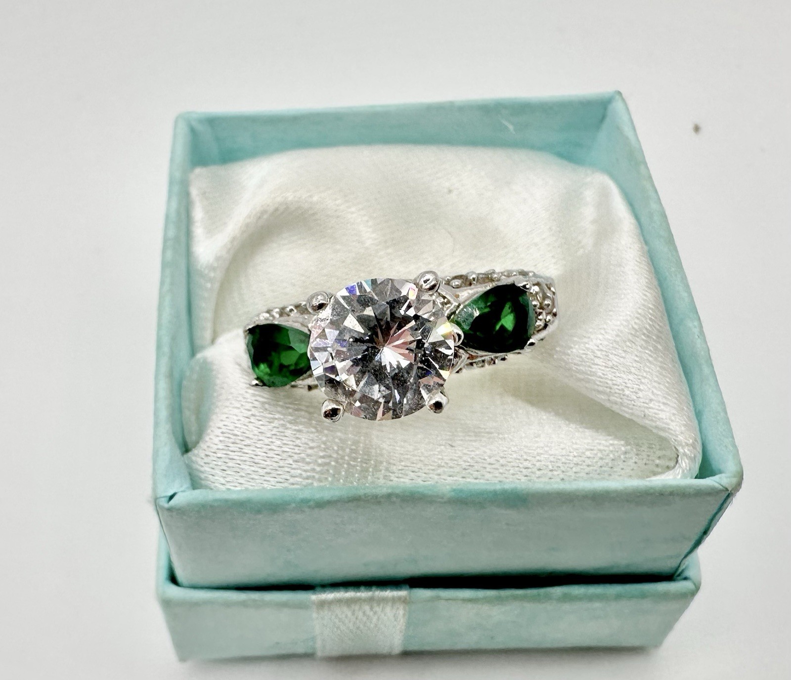 Silver Tone Cocktail Ring SZ8 Green Bling Signed China? Stone Missing Read