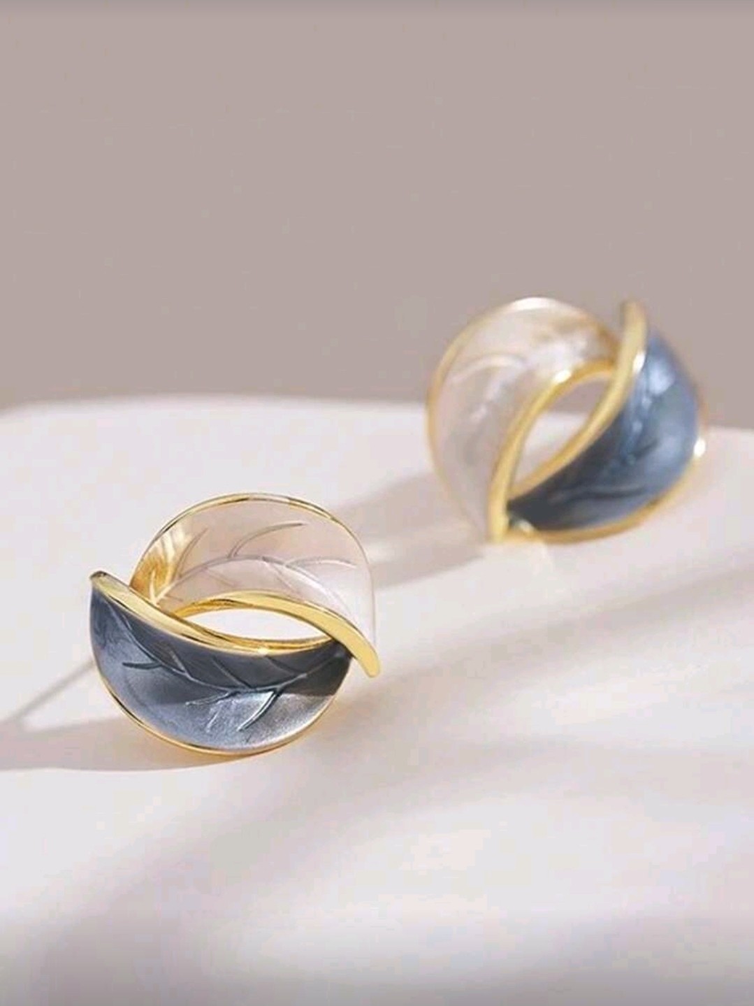 Gray Blue Leaf Vintage Style Stud Earrings Minimalist Chic Women Fashion New