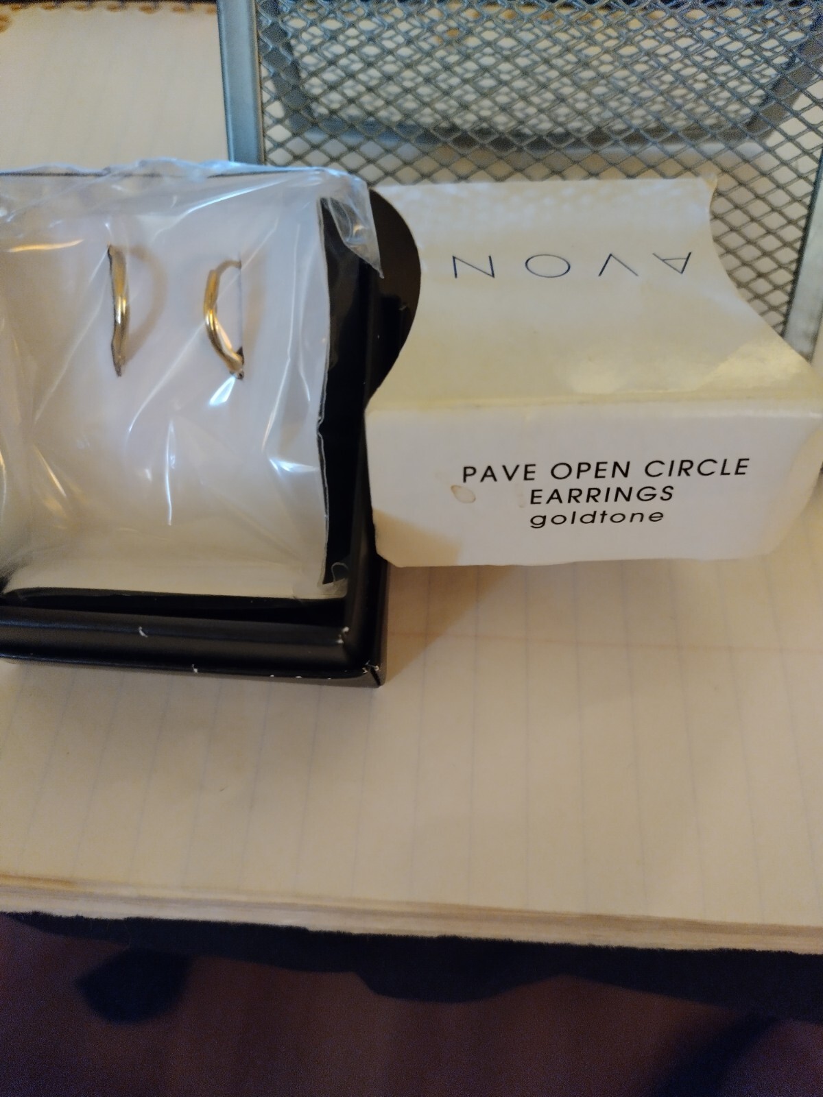 AVON PAVE OPEN CIRCLE EARRINGS Gold Tone IN BOX NEW 2013