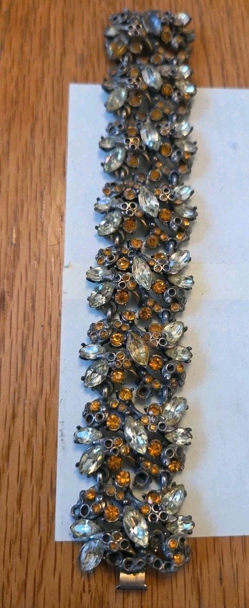 Broken Damaged Parts Only Hollycraft Bracelet 195?