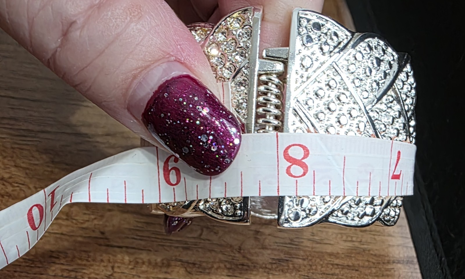 Bracelet Bangle Hinged Silvertone w/ Rhinestones Item#0116