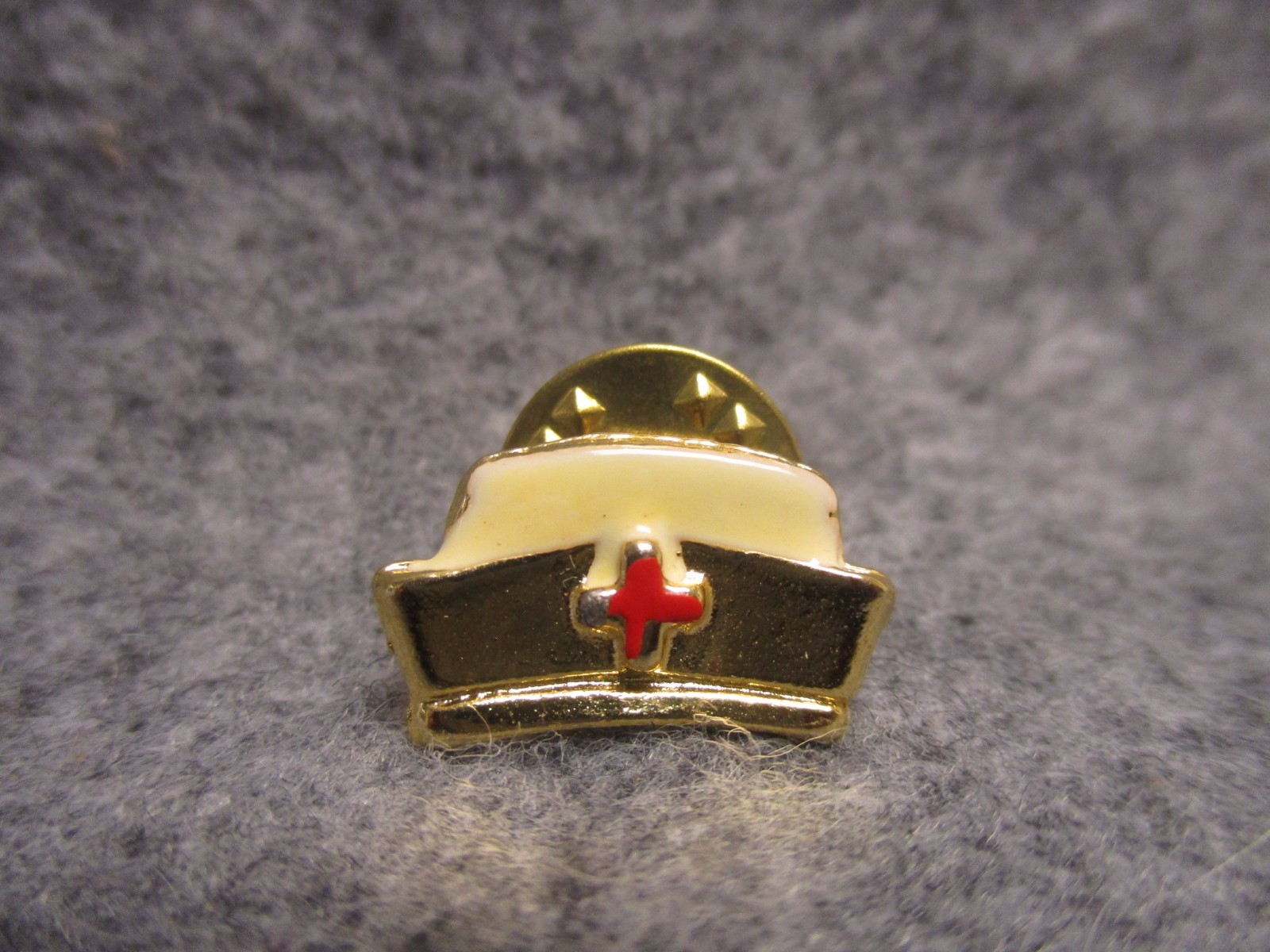 Nurses Nursing Nurse Hat Lapel Pin Brooch Gold Plated w/ White Enamel NOS New