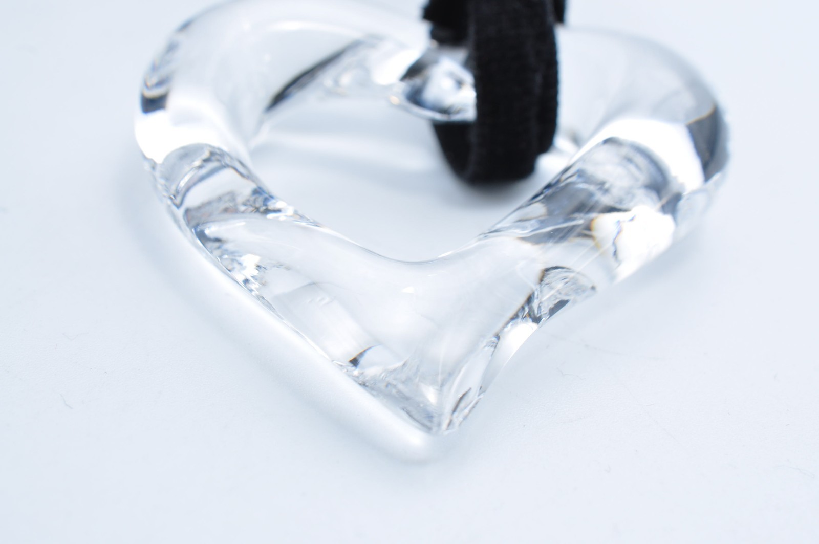 Baccarat Crystal Heart Pendant Necklace Clear Black Velvet w/Box Auth 11485