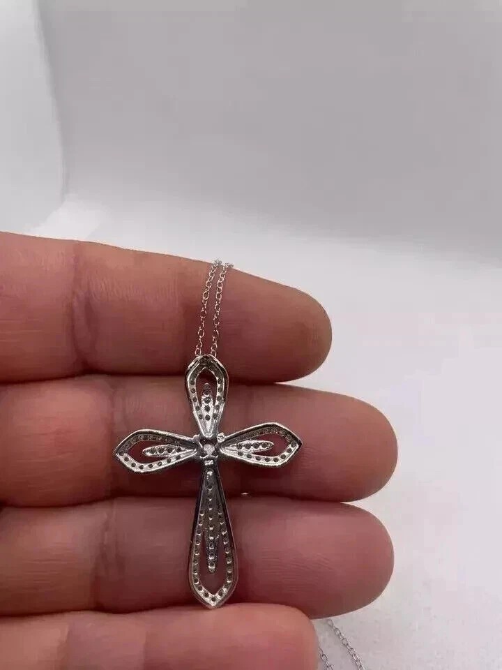 2 Ct Round Cut Simulated Diamond Women’s Cross Pendant In 14K White Gold Plated