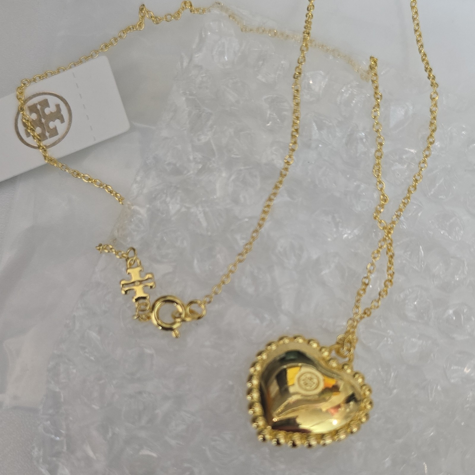 Tory Burch Gold Tone Mother of Pearl Heart Charm Pendant Necklace Cable Lobster