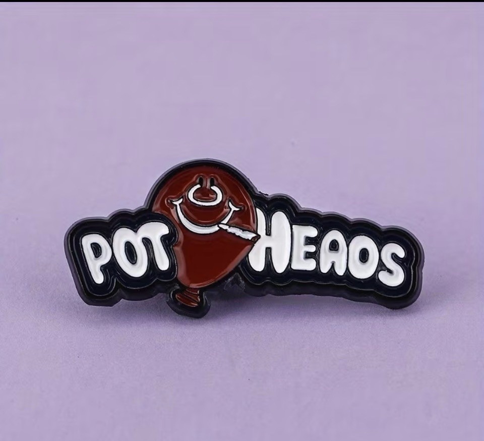 Pot Heads Enamel Metal Pin Badge, Food & Drink Theme, Black/White/Brown 3.1cm