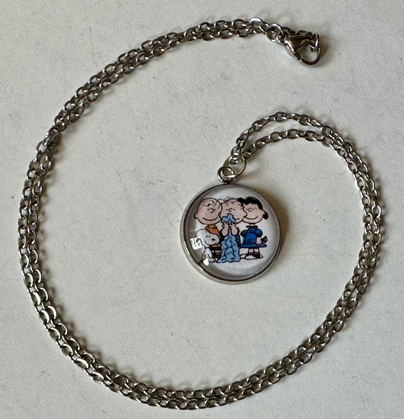 CHOICE; SNOOPY PEANUTS PENDANTS 3/4 OF 1″ NECKLACE 18″ WOODSTOCK CHARLIE BROWN