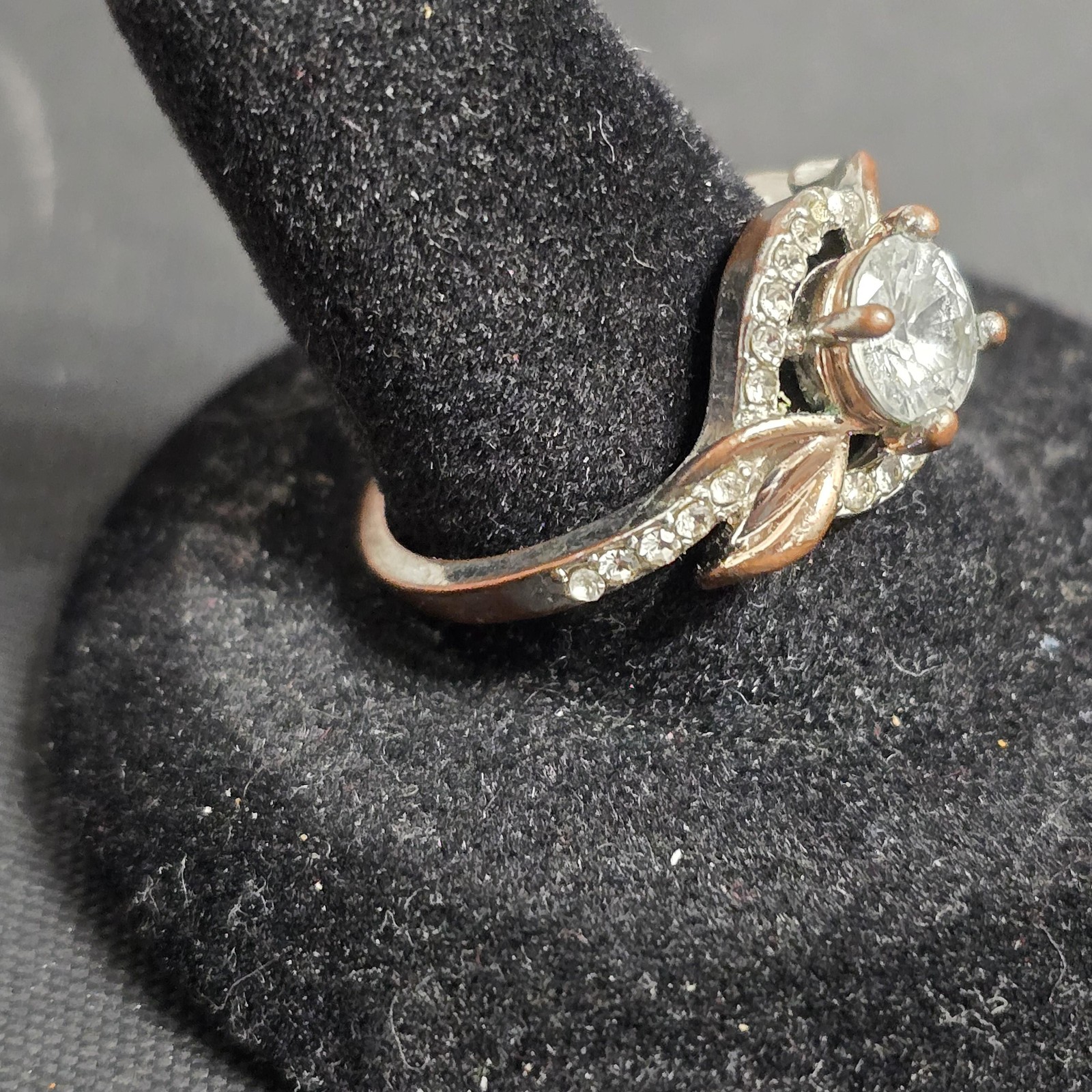 Rhinestone Leaf Cocktail Ring Size 8.5 Silver Gold Tone Split Shank Womens Band