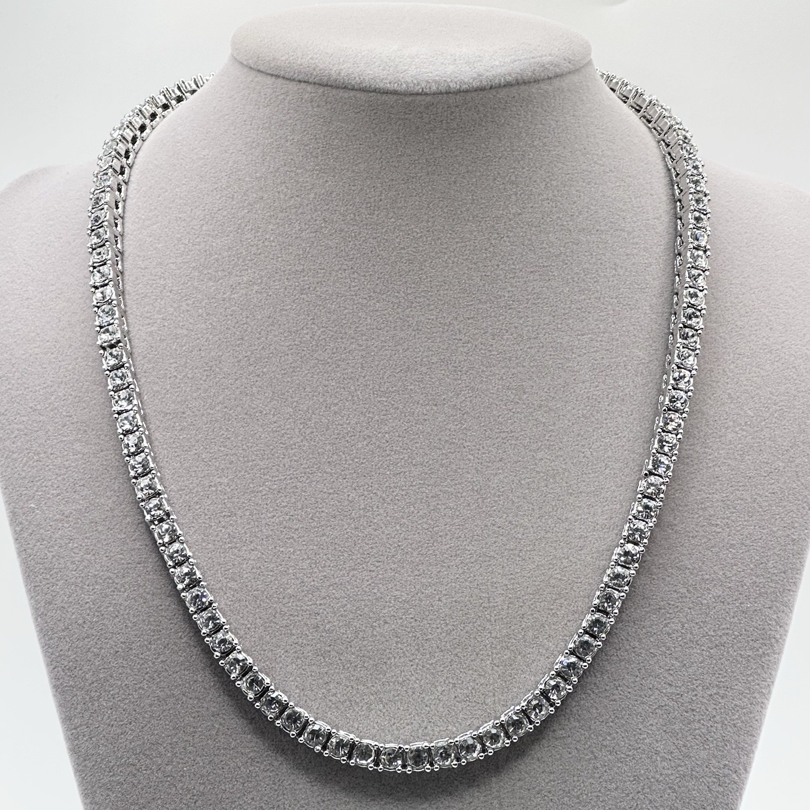 Cubic Zirconia Tennis Chain Necklace Round CZ Stones Silver Tone 18″