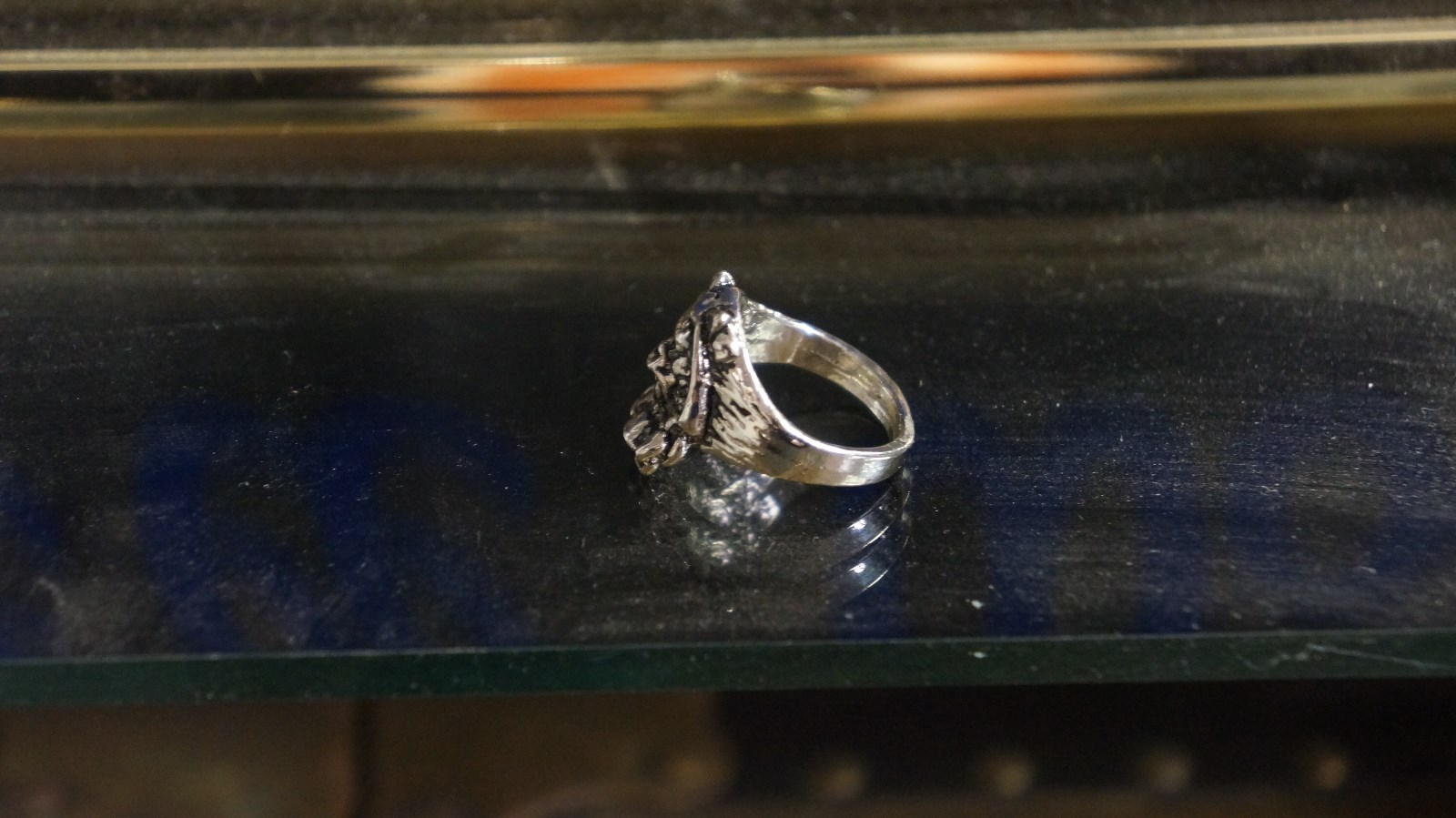 BIKER BASE METAL WOLF RING