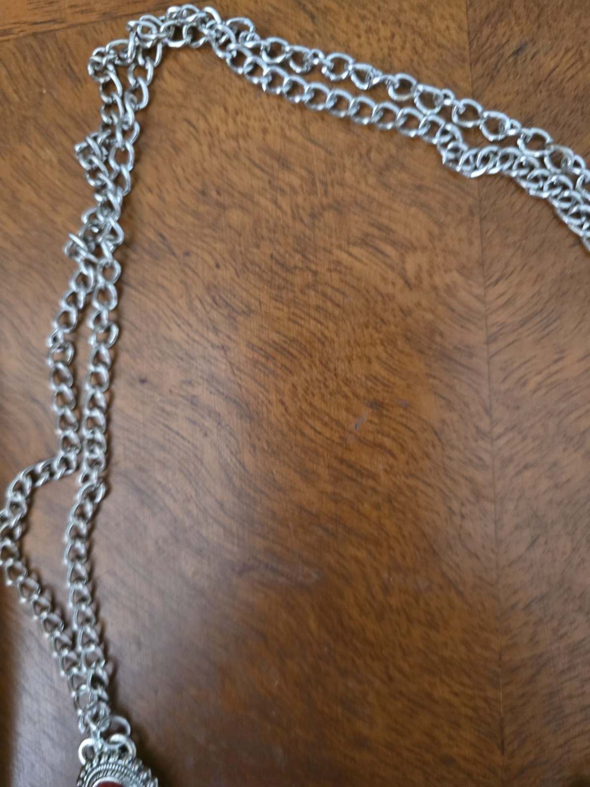 Beautiful NECKLACE with different Color Stones On A Silver Colored Chain