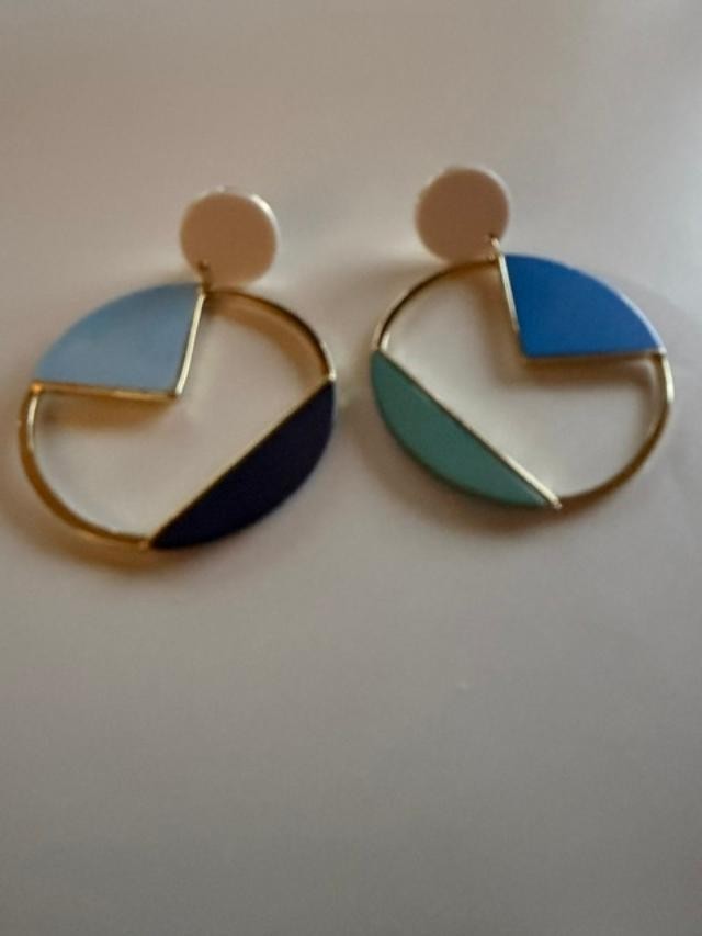 Color Block Enamel Clip-On Earrings Gold Tone Blue Green Mismatched 2.25″