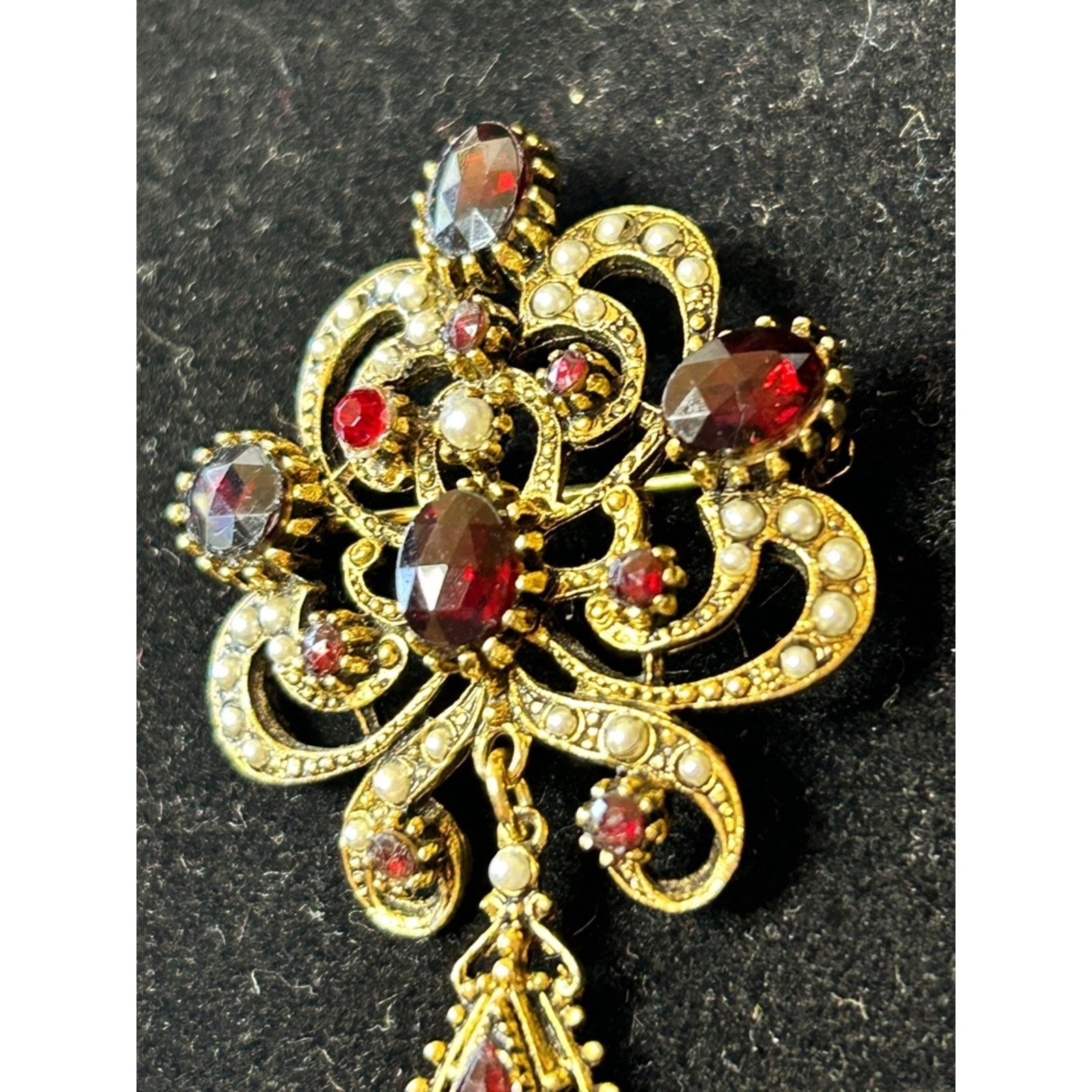 Gold-Tone Red Cabochon Filigree Pendant Brooch – Unbranded