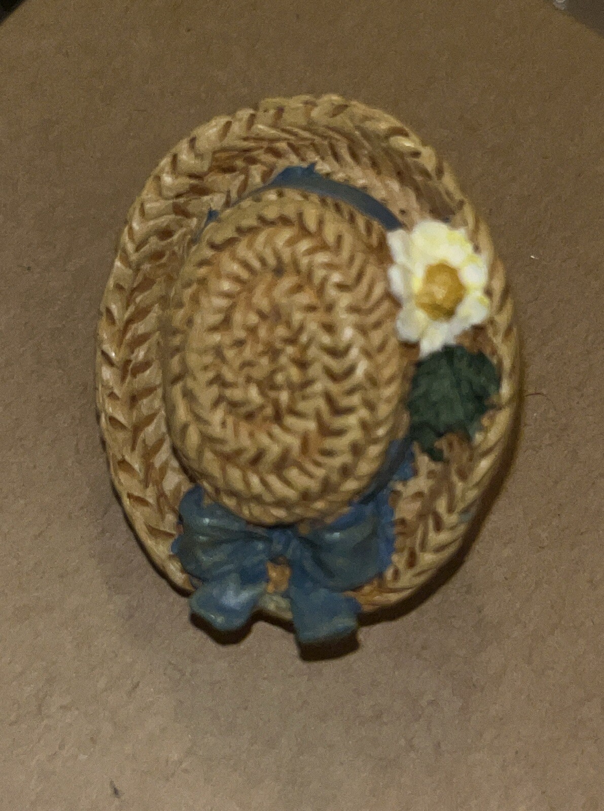 Resin Sun Hat Spring Flower Daisy Ribbon Bow Lapel Blouse Pin Brooch Easter VTG