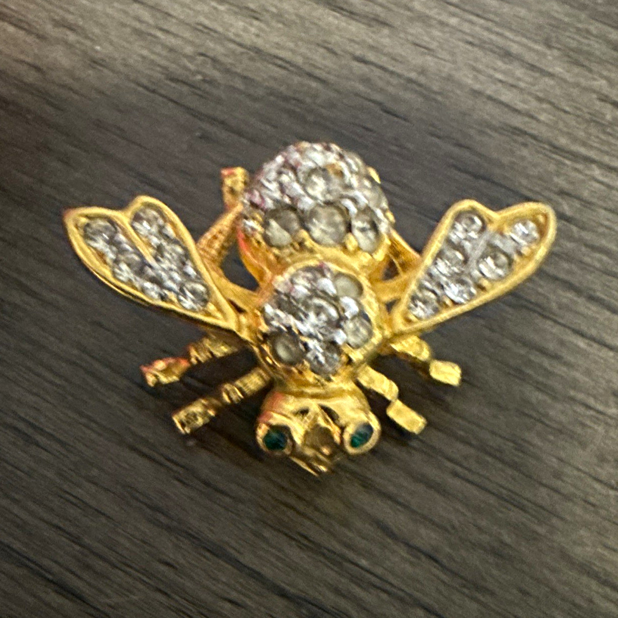 Gold Plated Pavé Rhinestone Bee Brooch Pin, White/Colorless Crystal Stones.