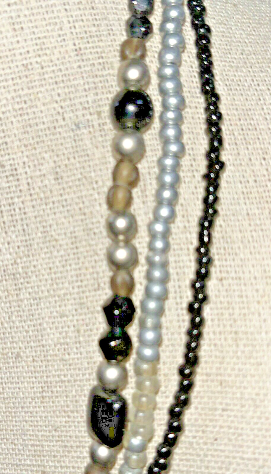 Premier Designs Layered Multi-Strand Necklace Gray Silver & Black Beaded 19″