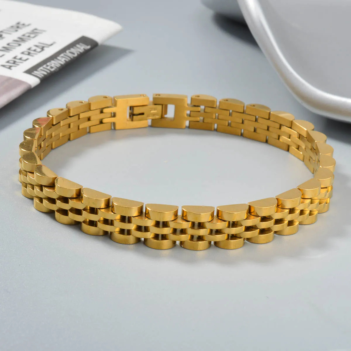 1PC Men’s and Women’s Stainless Steel Bracelet 8mm Wide Strap Design Simple