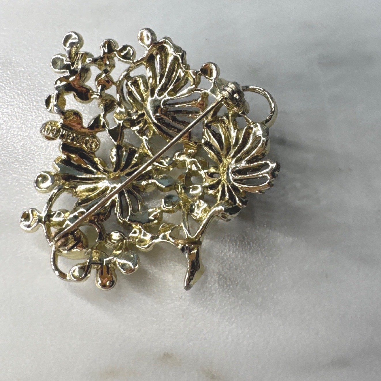 Vintage Sarah Coventry Gold Tone Black Floral Leaf Brooch Pin and Blk Earrings