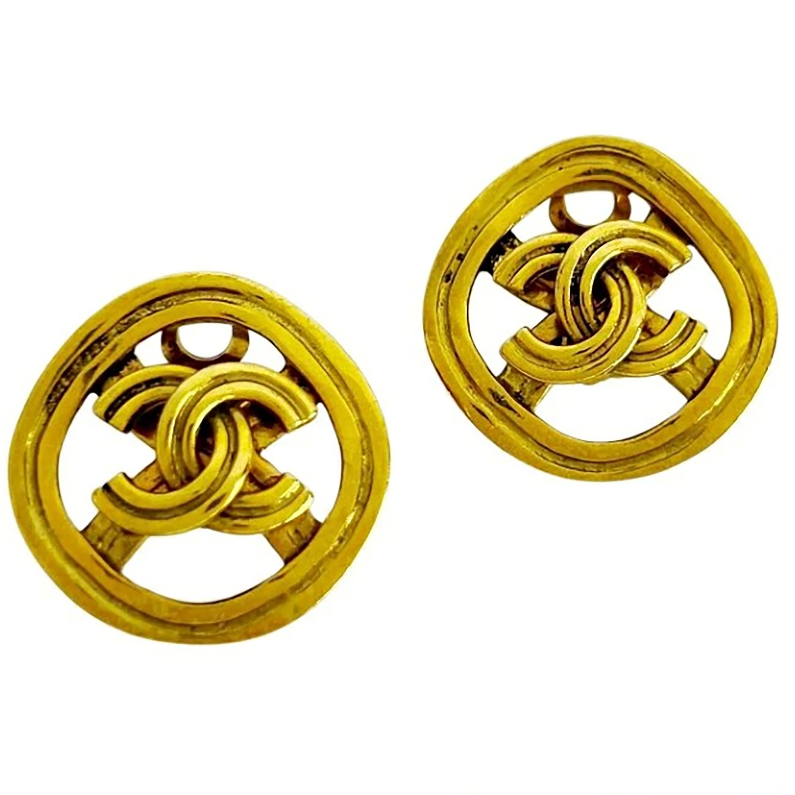 CHANEL CC Logos Round Cross Clip-On Earrings Gold Tone 96P Auth #8409