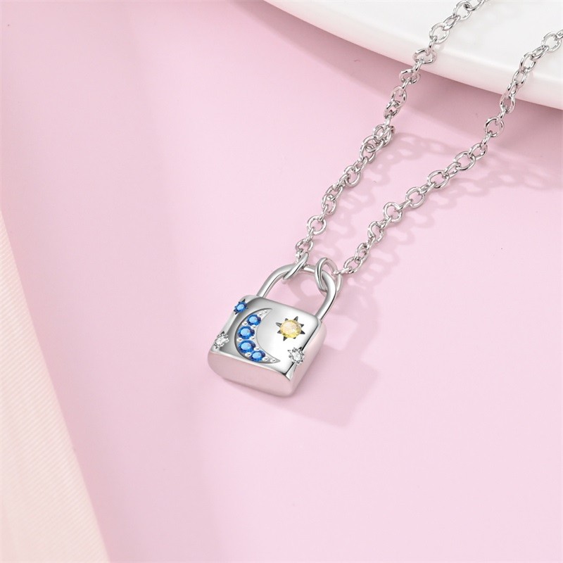 PANDACH 925 Sterling Silver Moon & Star Necklace Lock Pendant 18″ – Adjustable