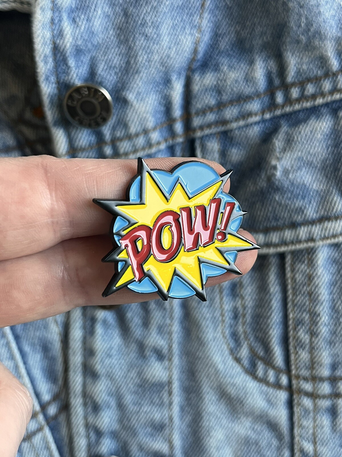 POW! Retro Style Comic Book Enamel Pin – Excellent Condition