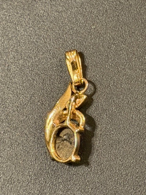 Vintage 14k Yellow Gold Star Saphire & Diamond Pendant 1.4 Grams