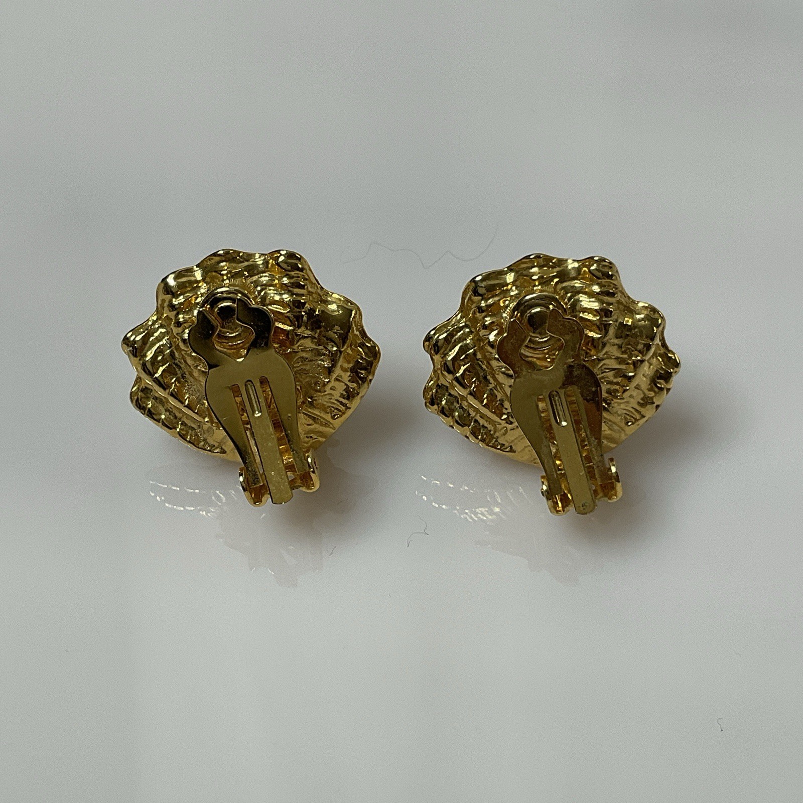 Vintage Ivana Trump Clam Shell Pearl Earrings Signed 80s Runway Statement