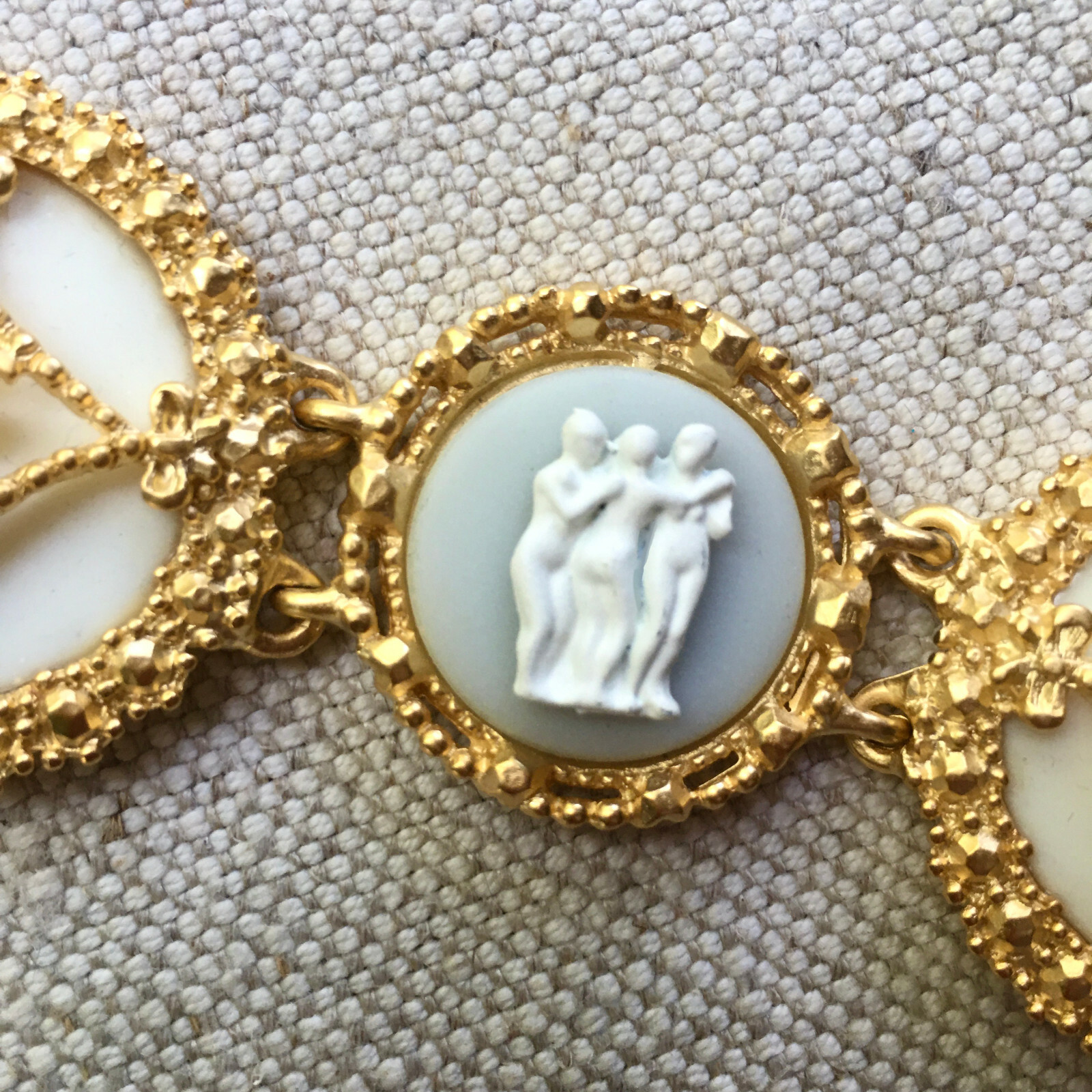 Vintage KARL LAGERFELD Bracelet Pastel Cameo never worn