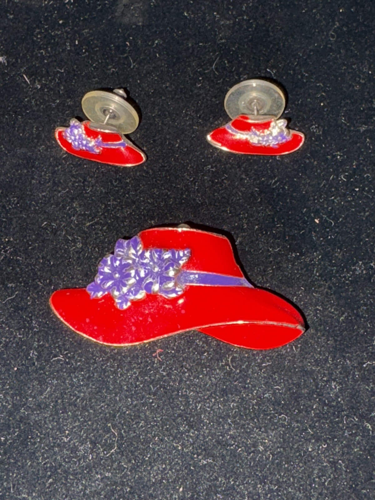 Enamel Red Hat Pin Stud Earrings Set Mother Queen Lady Grandmother Wife Mom