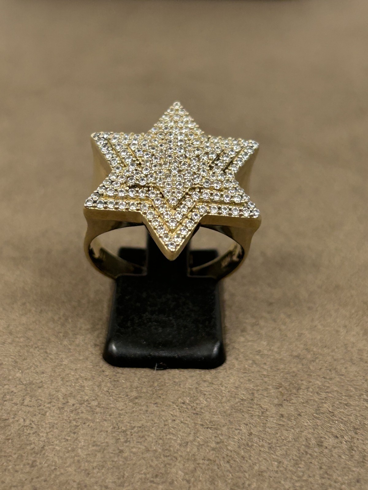 SPARKLY 10K YELLOW GOLD CZ STAR SHAPE RING SIZE 9.25