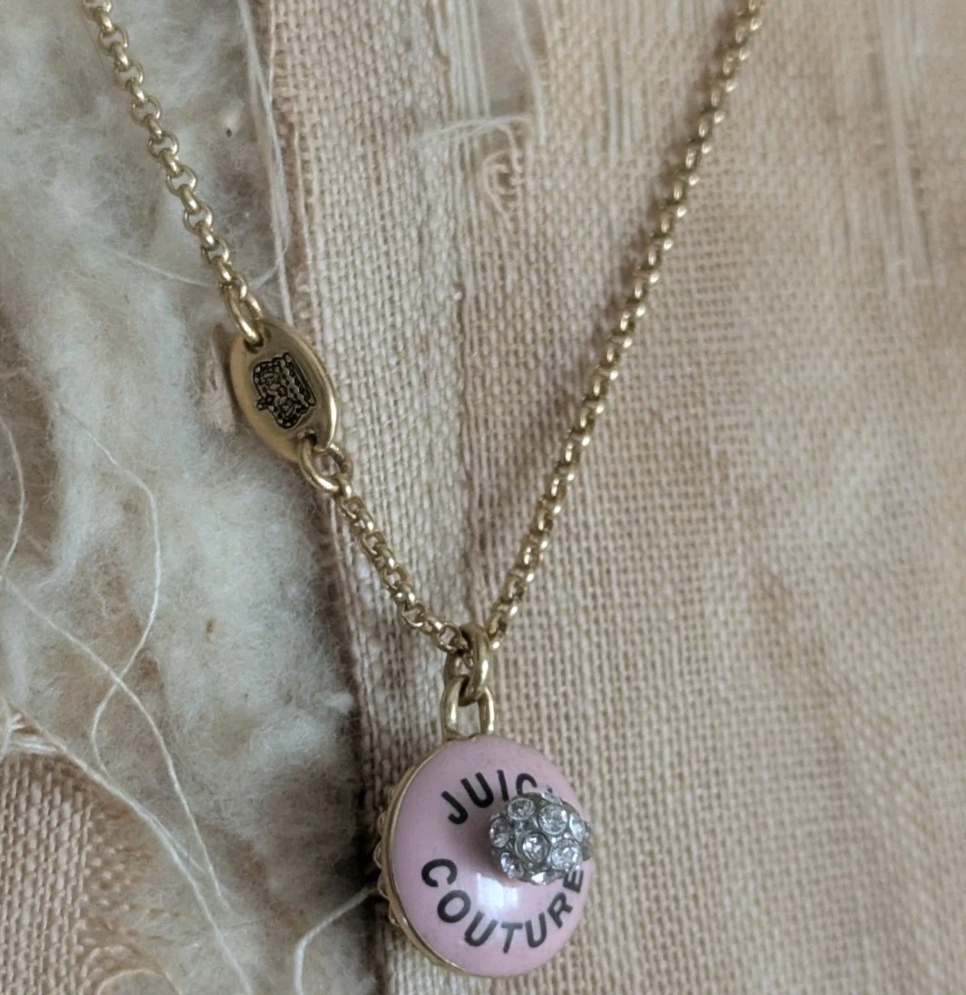 Juicy Couture Pink Cupcake Enamel Lid Opens Trinket Box Charm Pendant Necklace