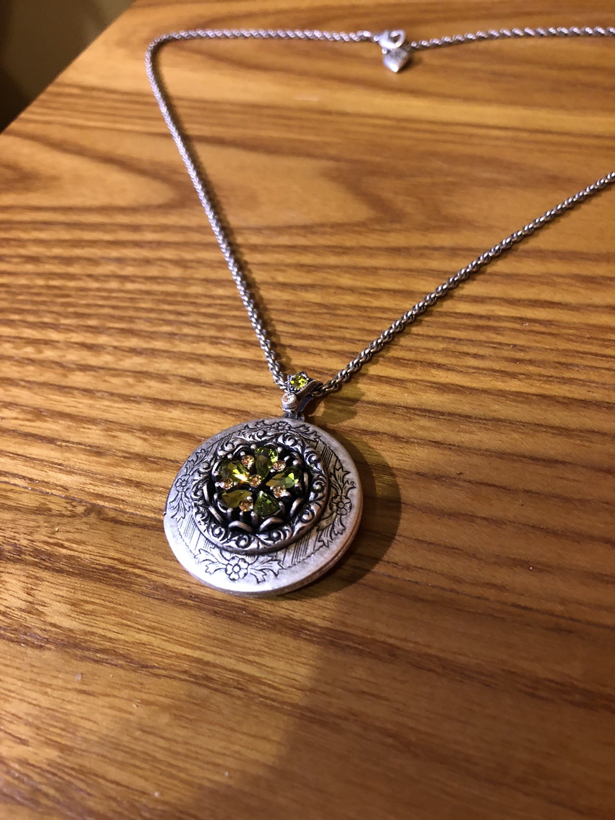 Sweet Romance Silver Pendant Locket Necklace With Green Stones