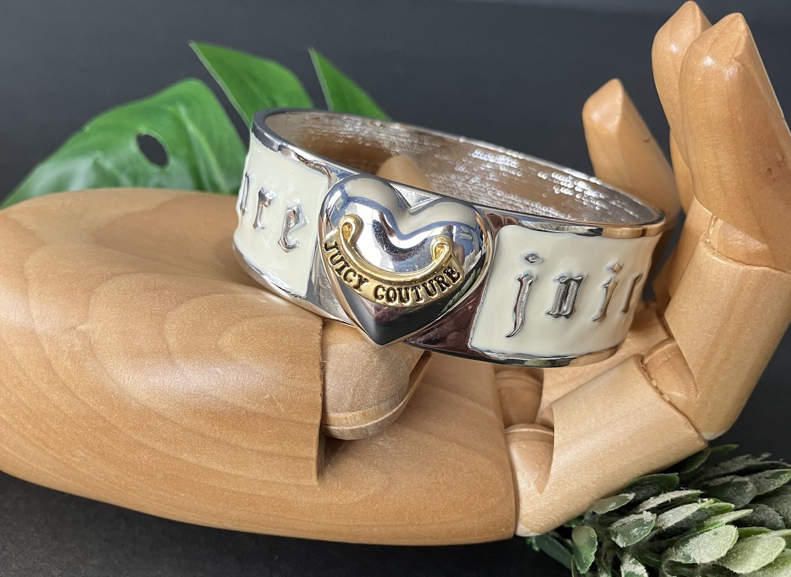 Vintage Y2K Juicy Couture Silver White/Cream Enamel Heart Bangle Bracelet