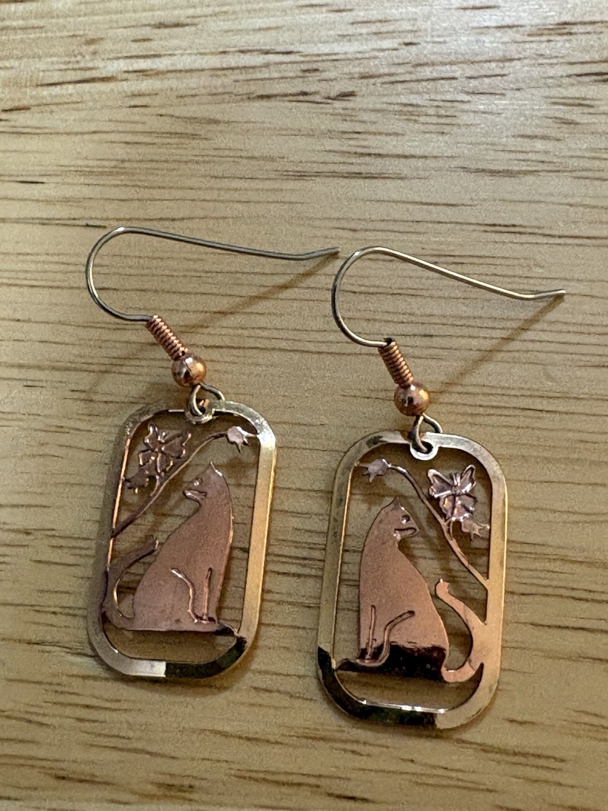 cat dangle earrings Good Quality Opposite Cat On Earring 1.5 Inch Length