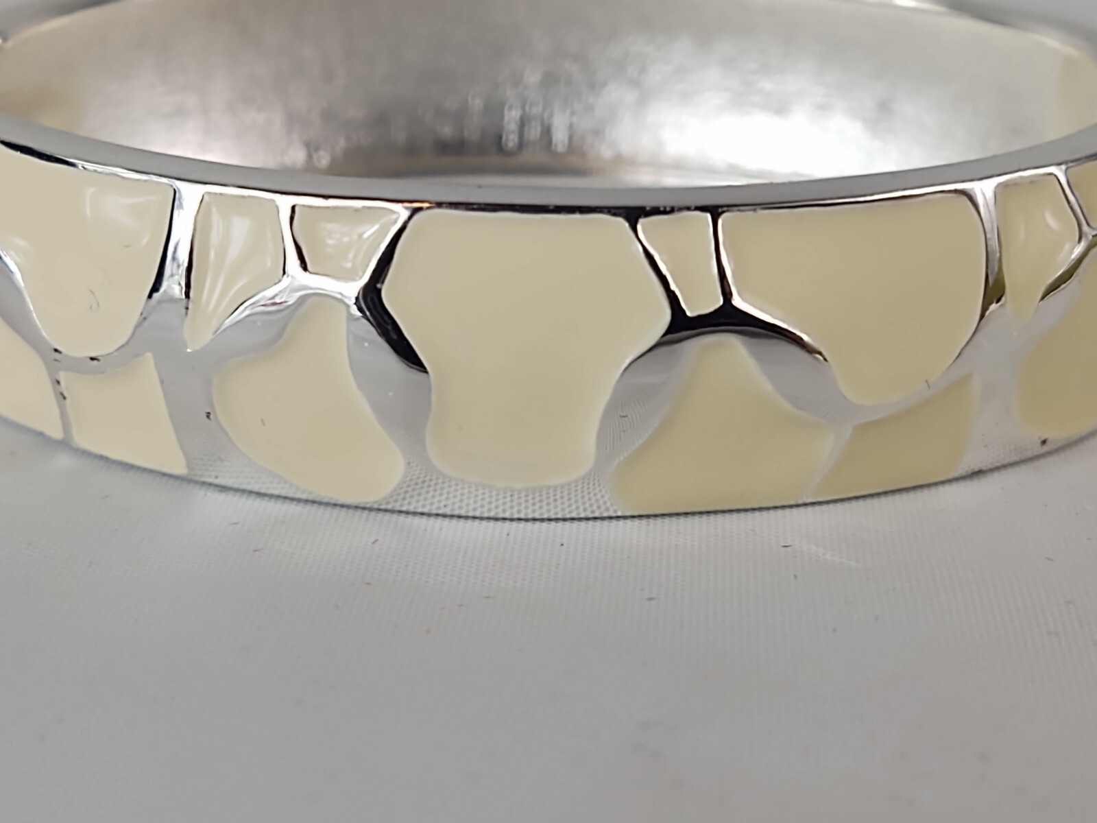Apt 9 Silver Tone Hinged Cuff Bracelet New Old Stock Women’s Costume Jewelry