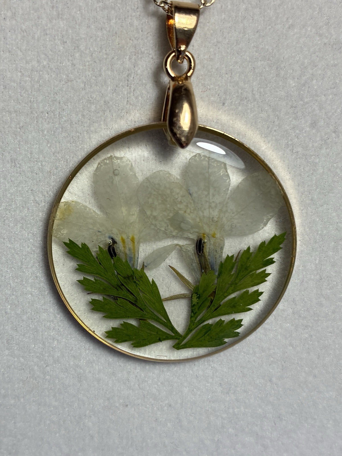 Pressed Flowers Jewelry Set 3-Piece Necklace Earrings 20” Gold Tone NEW