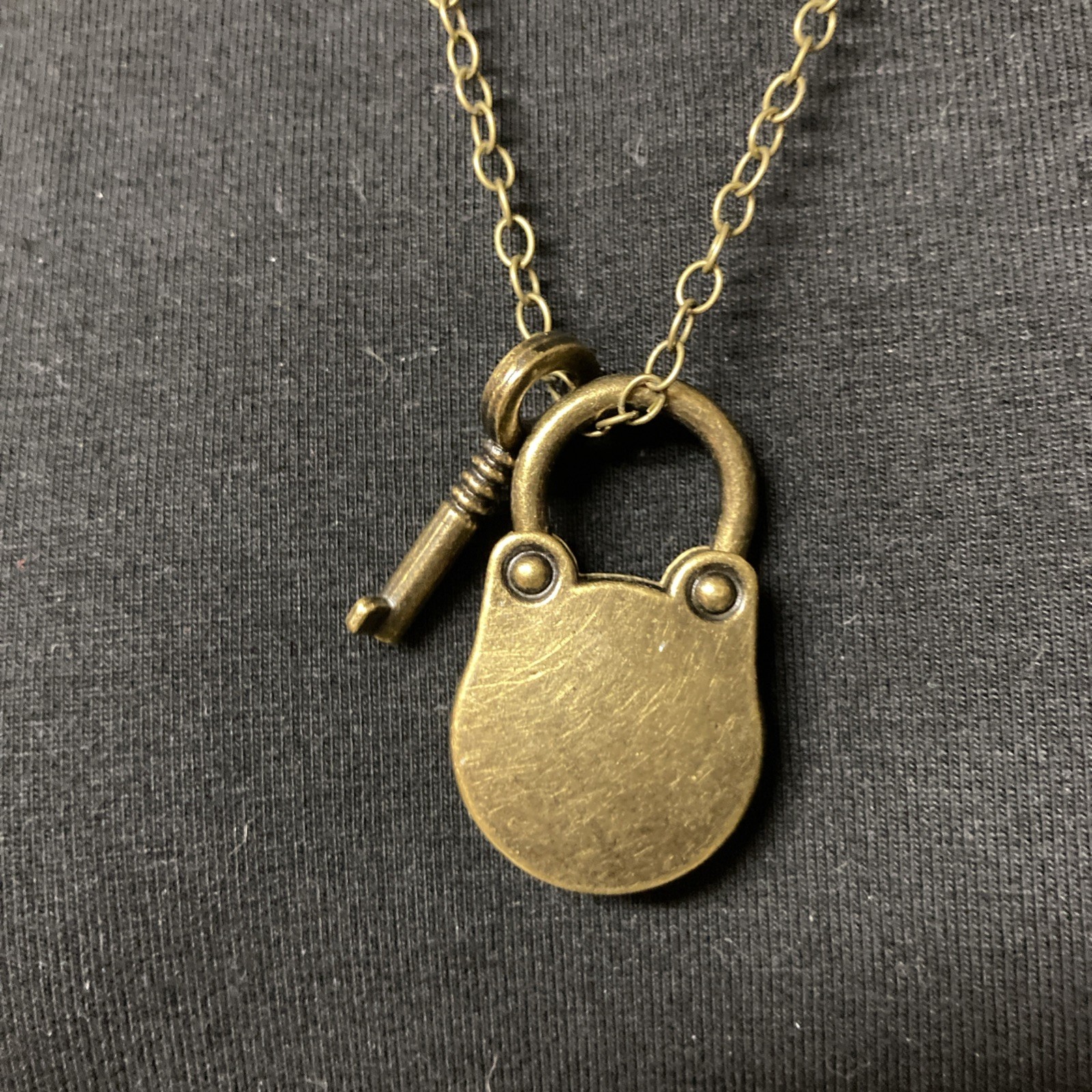 Vintage Style Old Antique Mini Padlock &Key Bronze Chain Necklace Gift Box