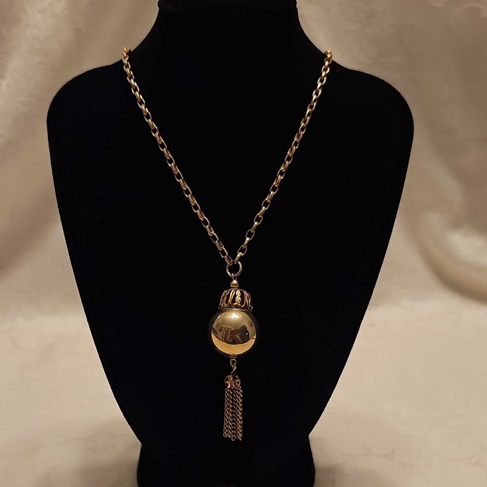 Gold Tone Round Pendant Cable Chain Necklace with Fringe 24″