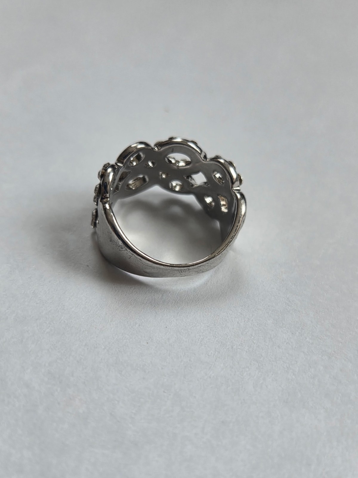 Silver Tone Filigree Ring Rhinestone Openwork Statement Vintage. Size 7