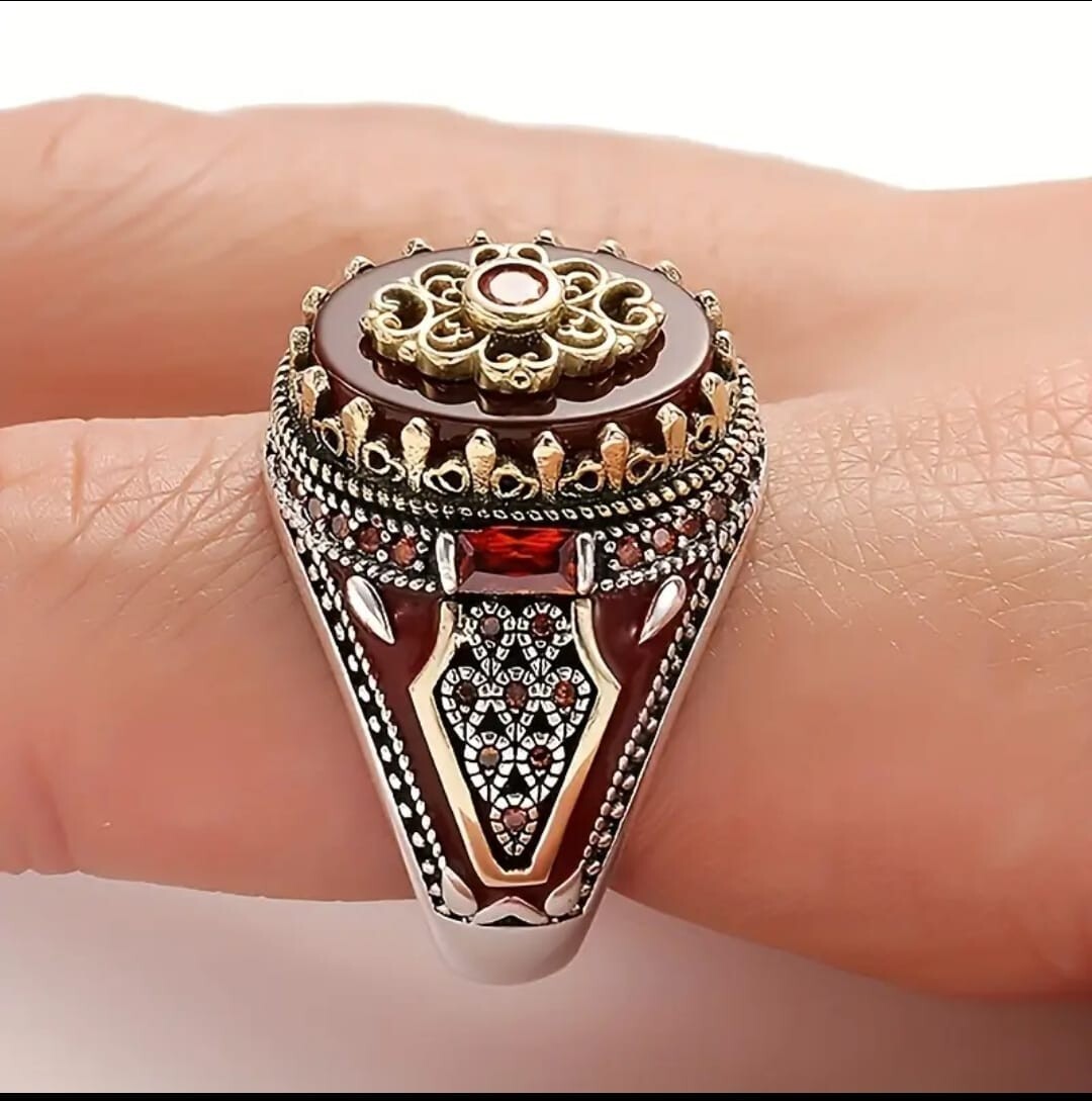1pc Vintage Silvery Crown Men’s Ring, Engraved Eagle Print Red Synthetic Gemston