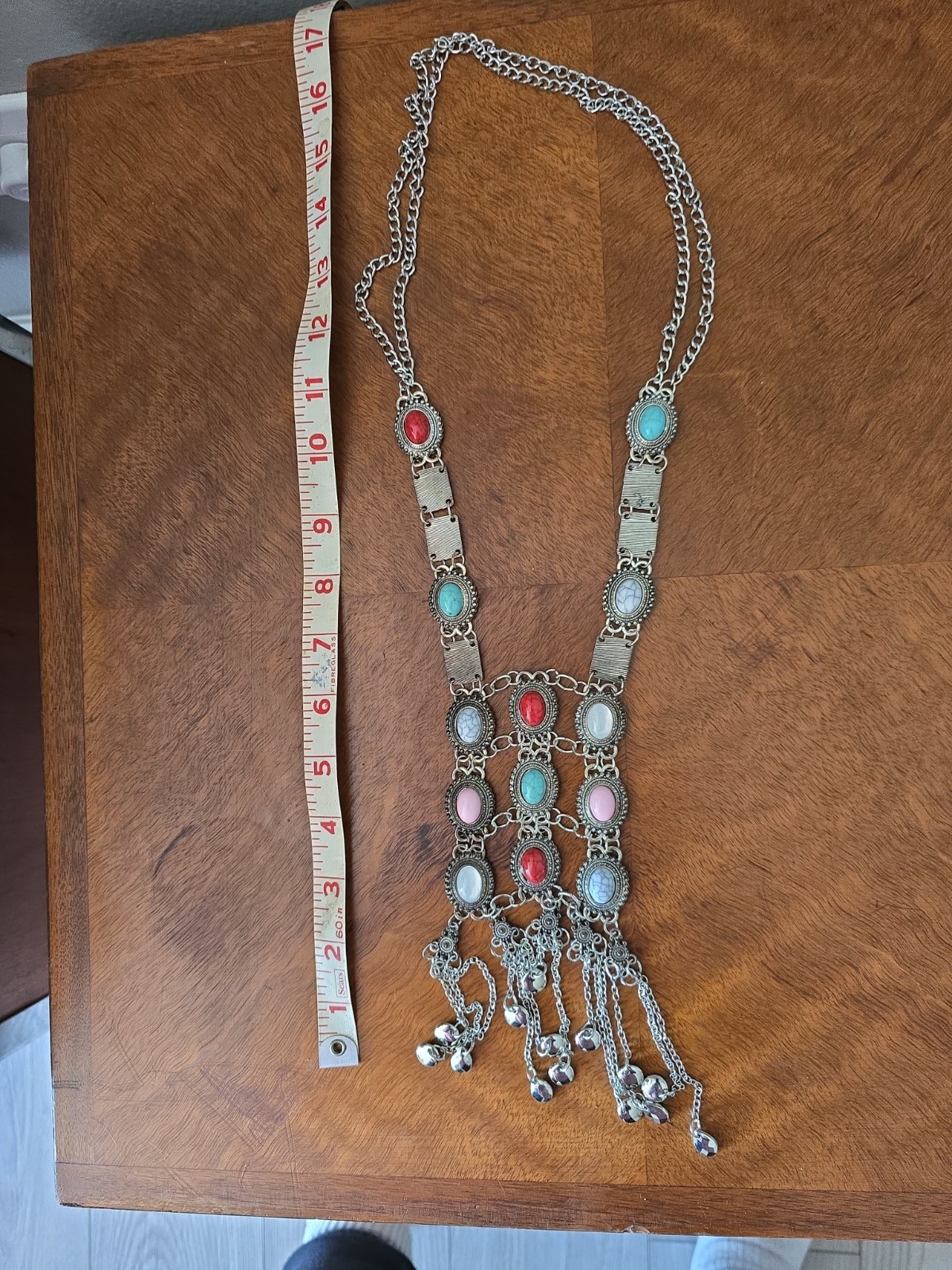 Beautiful NECKLACE with different Color Stones On A Silver Colored Chain