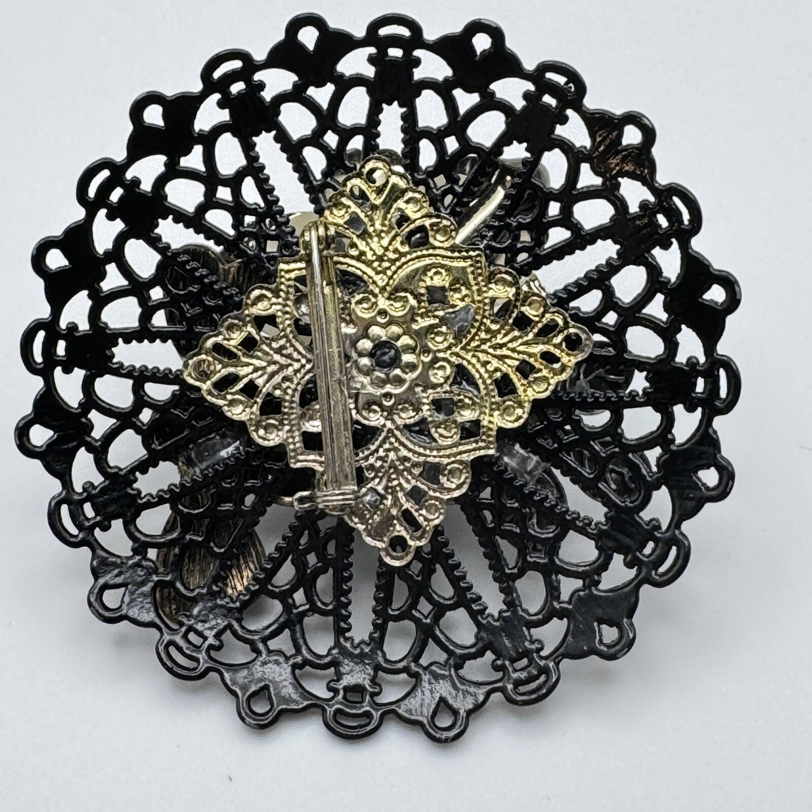Rhinestone Bee Black Red Eyes Gray White Flowers Brooch Pin Lace Design Base