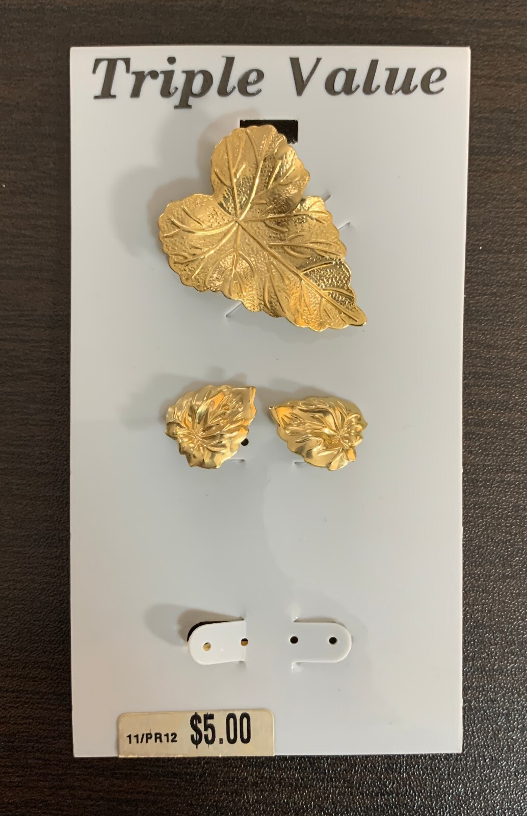 Vintage Gold Tone Leaf Brooch Pin And Earrings Set