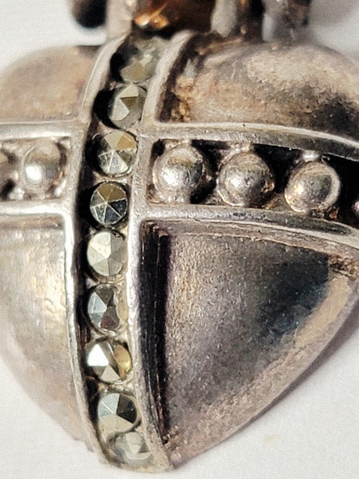 Linda Levinson Heart Pendant Silvertone Metal Unisex Ready To Wear