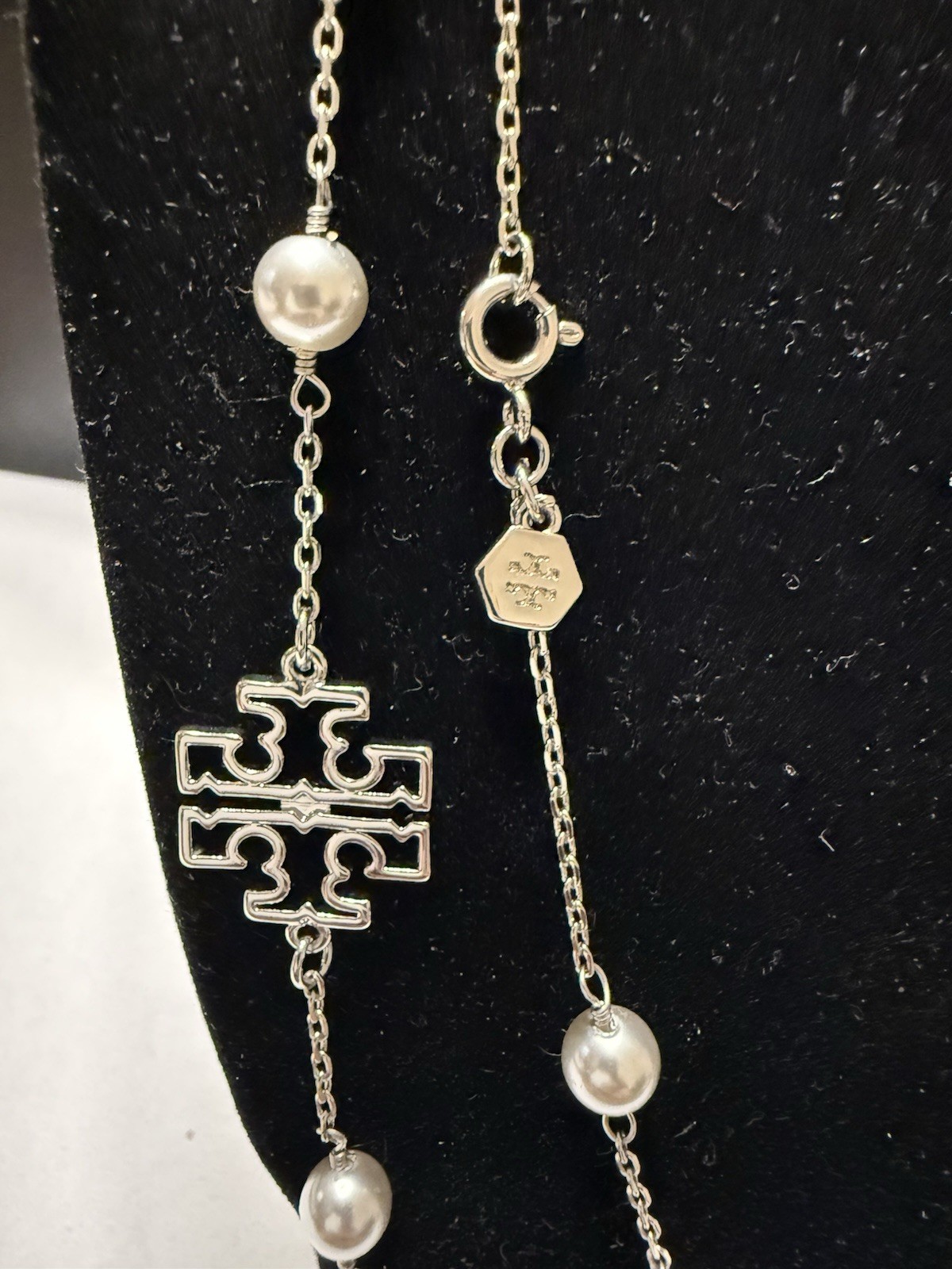 New Auth. Tory Burch Long 44” Silver Britten Necklace Silver/Grey Pearls w/ Tag