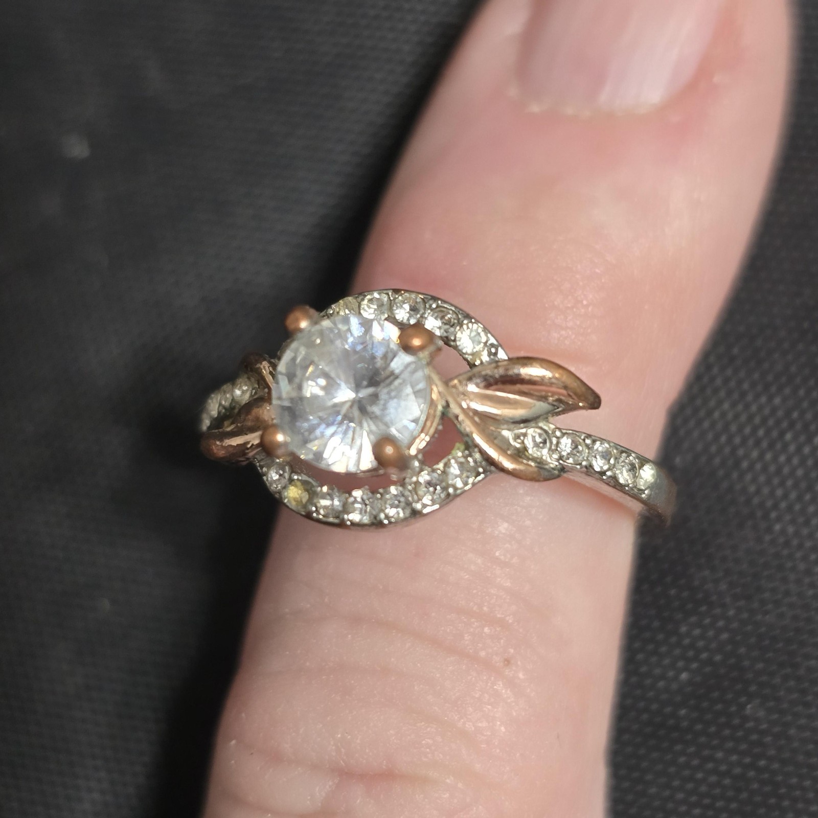 Rhinestone Leaf Cocktail Ring Size 8.5 Silver Gold Tone Split Shank Womens Band