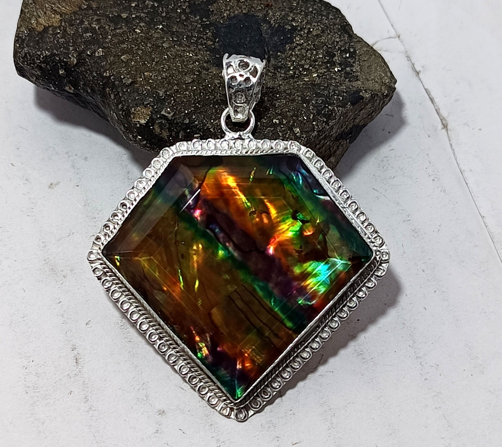 Certified 107.50 Ct Natural Ammolite 925 Solid Silver Pendant Loose Gemstone