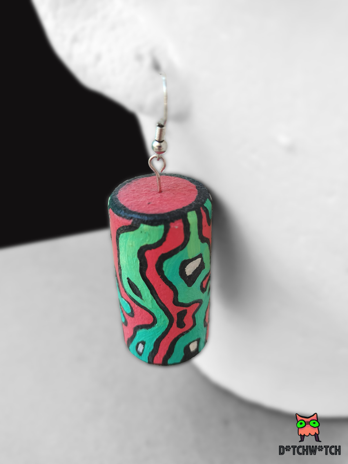 Hand-painted Bottlecork Earrings – Lava, red & green (Oil Paint)