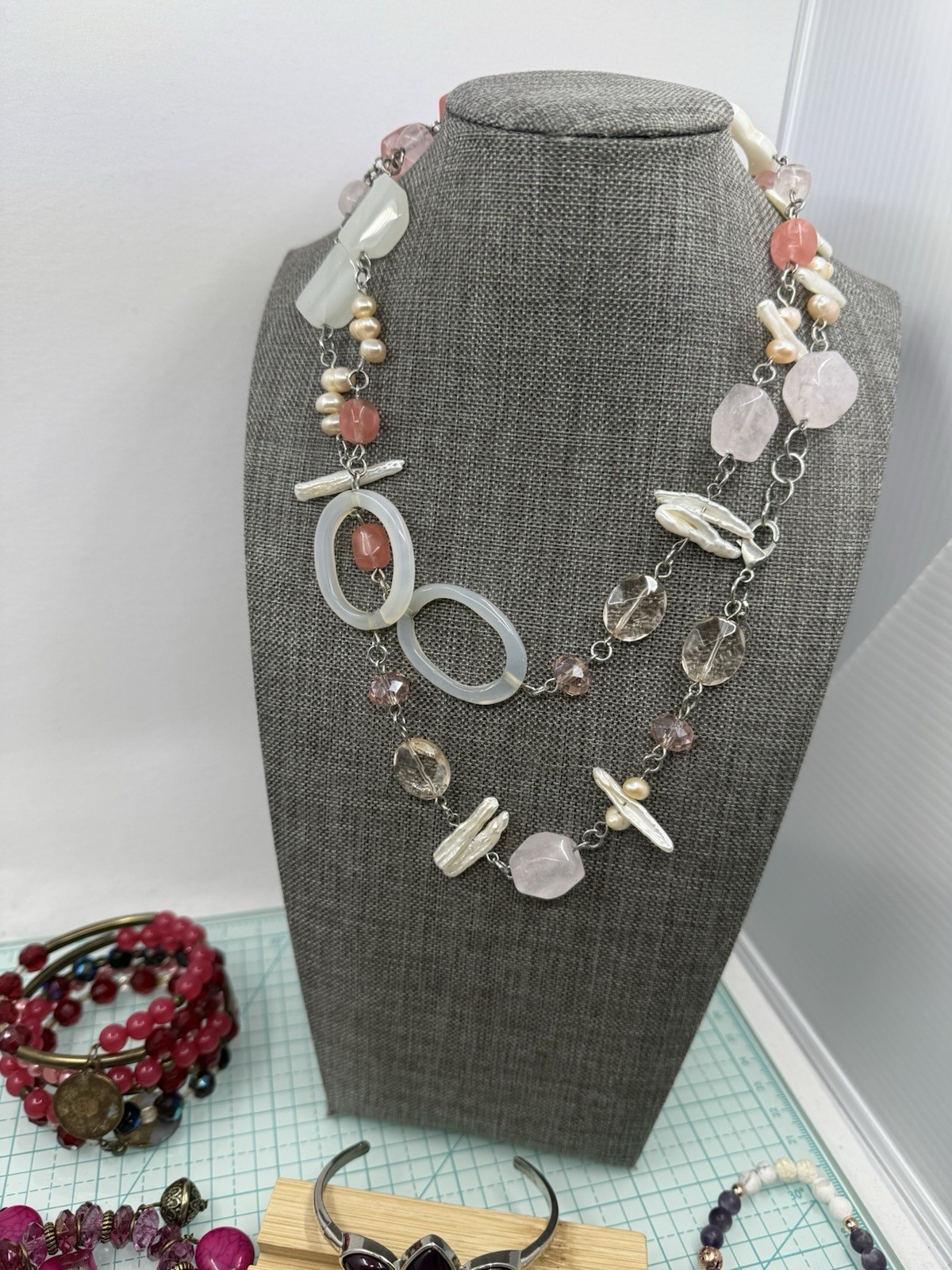 Pink Colors Lot Of Mostly Avon Necklaces + Beaded Stretch Bracelets Beach Vacay